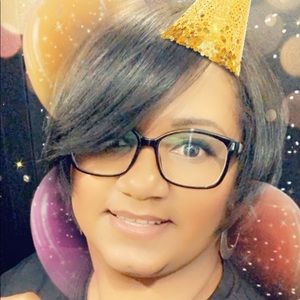 Meet your Posher, Lizbeth